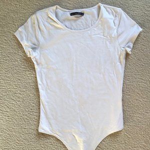 Abercrombie White Thong Short Sleeve Bodysuit in Size Large